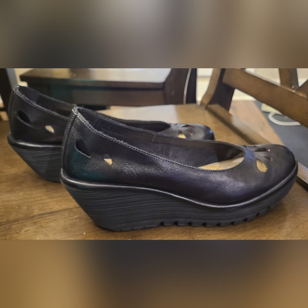 Fly London Wedge Black 41